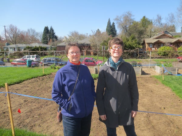 Lorri Nelson and Robin Seloover