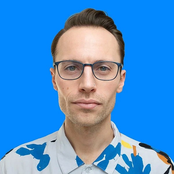 Photograph of Nic Adenau. 