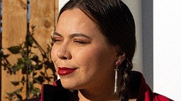 Photo of UO Native Alumna, Tracie Jackson.