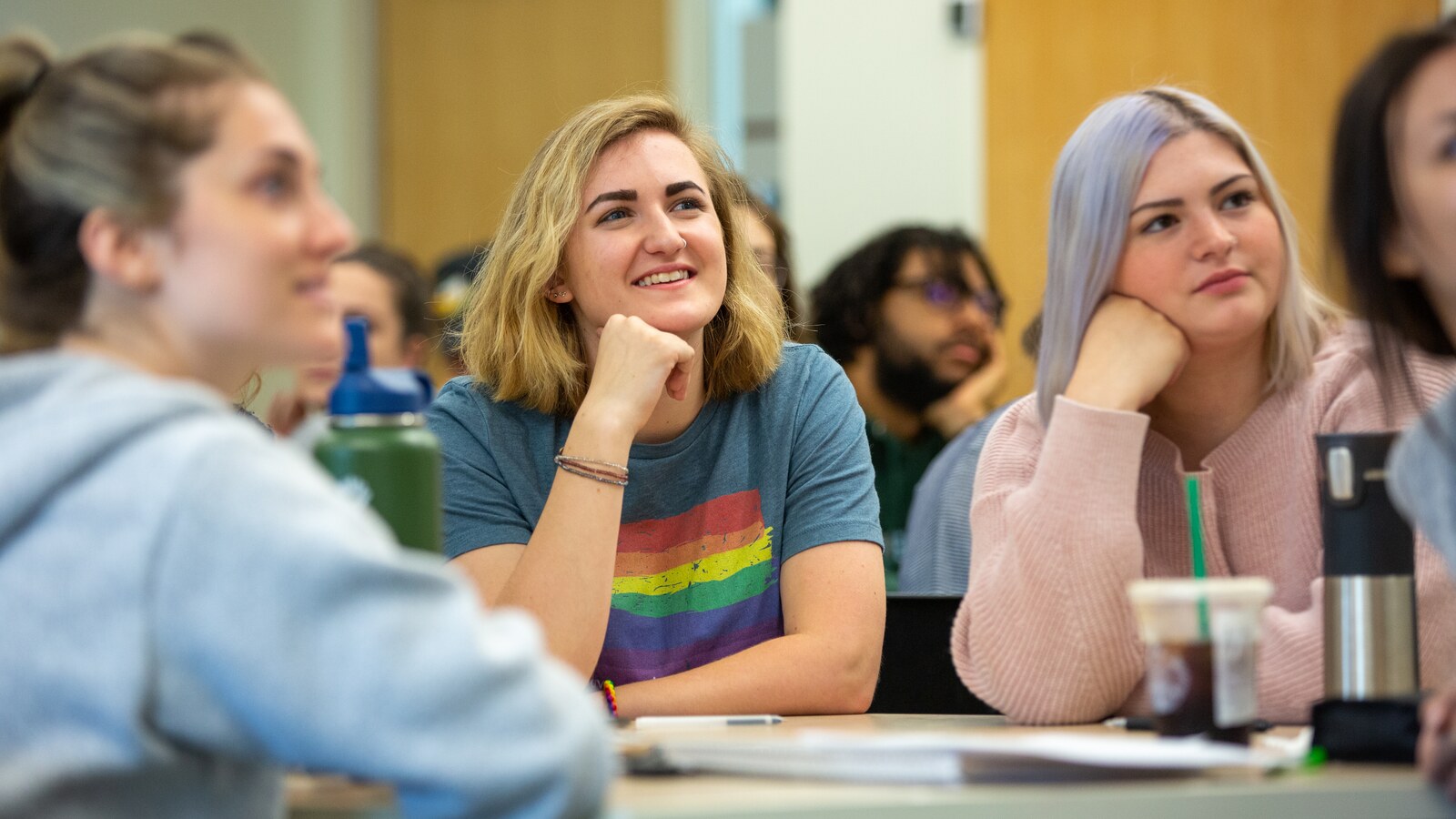 Students from all backgrounds learn together and explore Oregon landscapes.