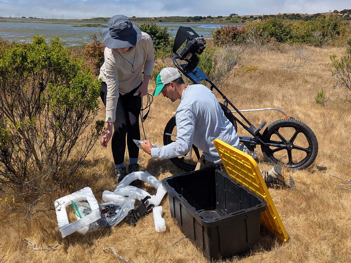 Students use ground radar during an outdoor field school.