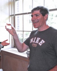 Political science professor Dan Tichenor receives the Crystal Apple Award