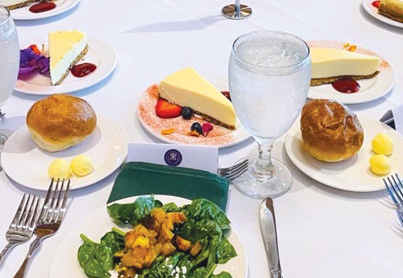 Banquet table service