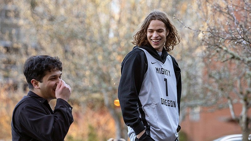 example of a candid photo showing two people laughing