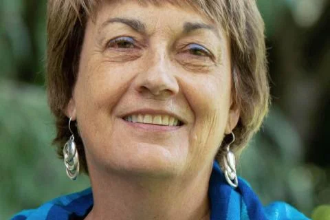 Close up photo of Lynn Stephen's face.
