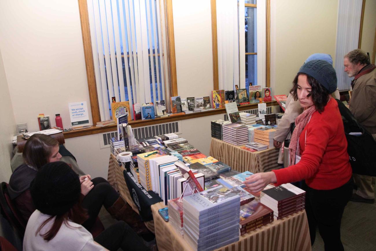 11/ 8 -9: Miscellaneous images by Jack Liu of audience response, vendor rooms, reception.