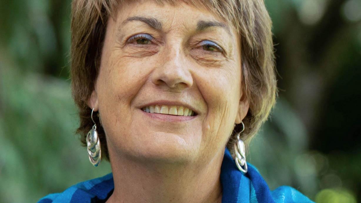 Close up photo of Lynn Stephen's face.