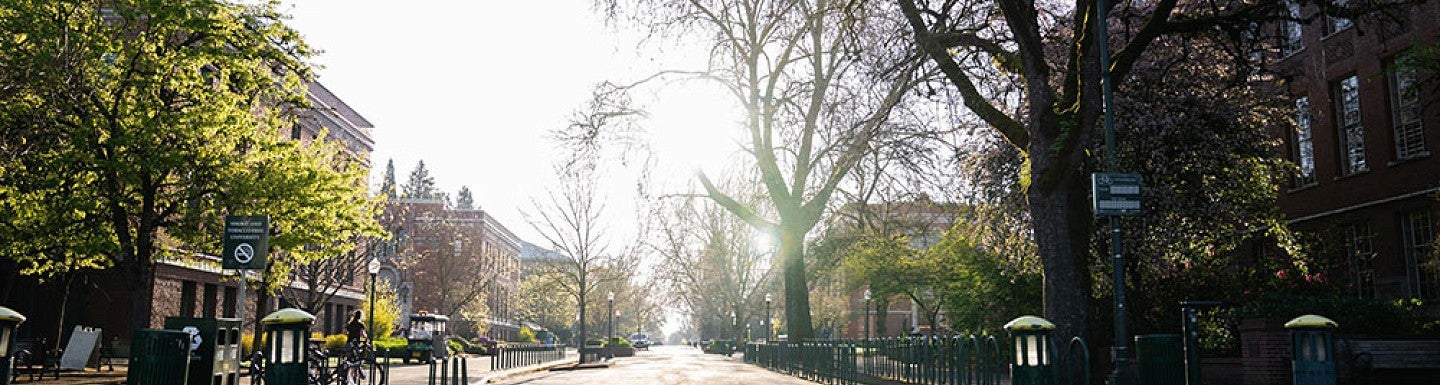 A view of E 13th Avenue on the UO Eugene campus