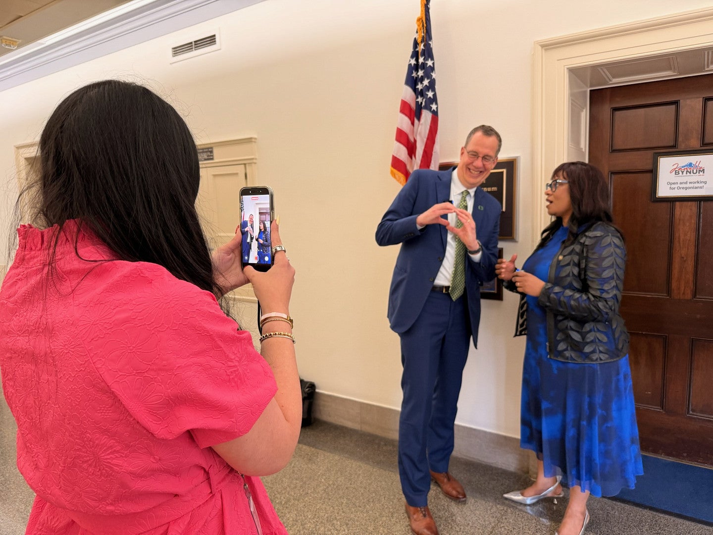 UO President Karl Scholz poses for a photo with Oregon Congresswoman Janelle Bynum 