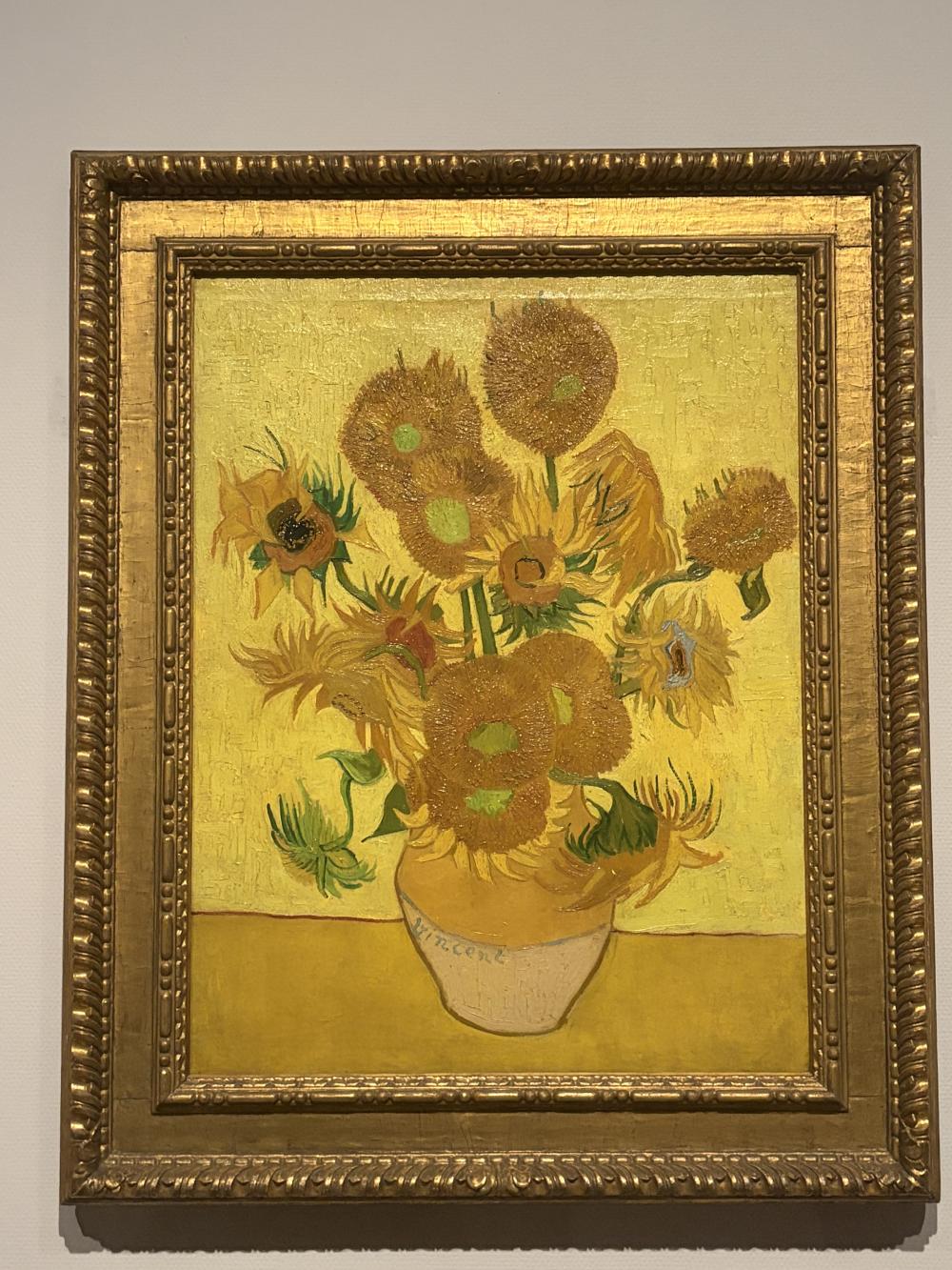 A famous sunflower Van Gogh painting