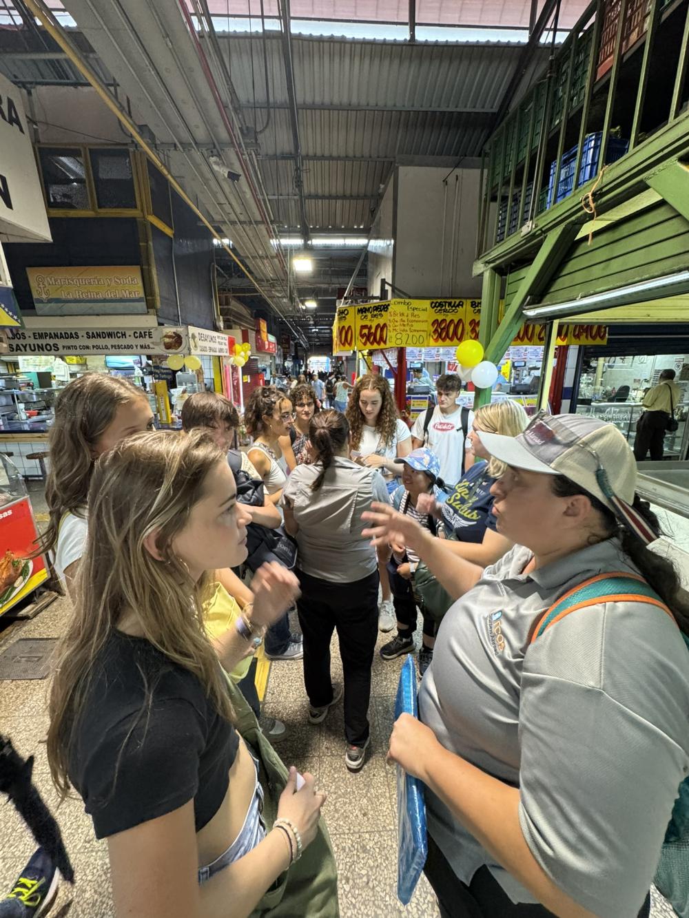 friends at market in costa rica