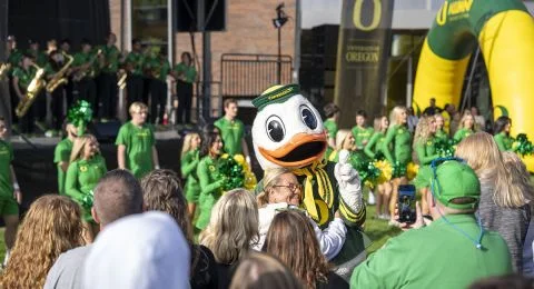 The Duck hugs a fan