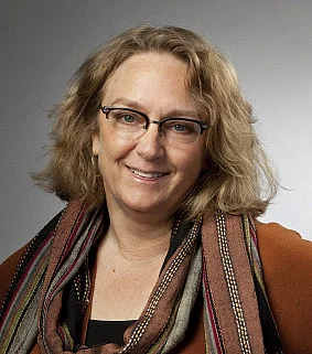 portrait of Janis Weeks