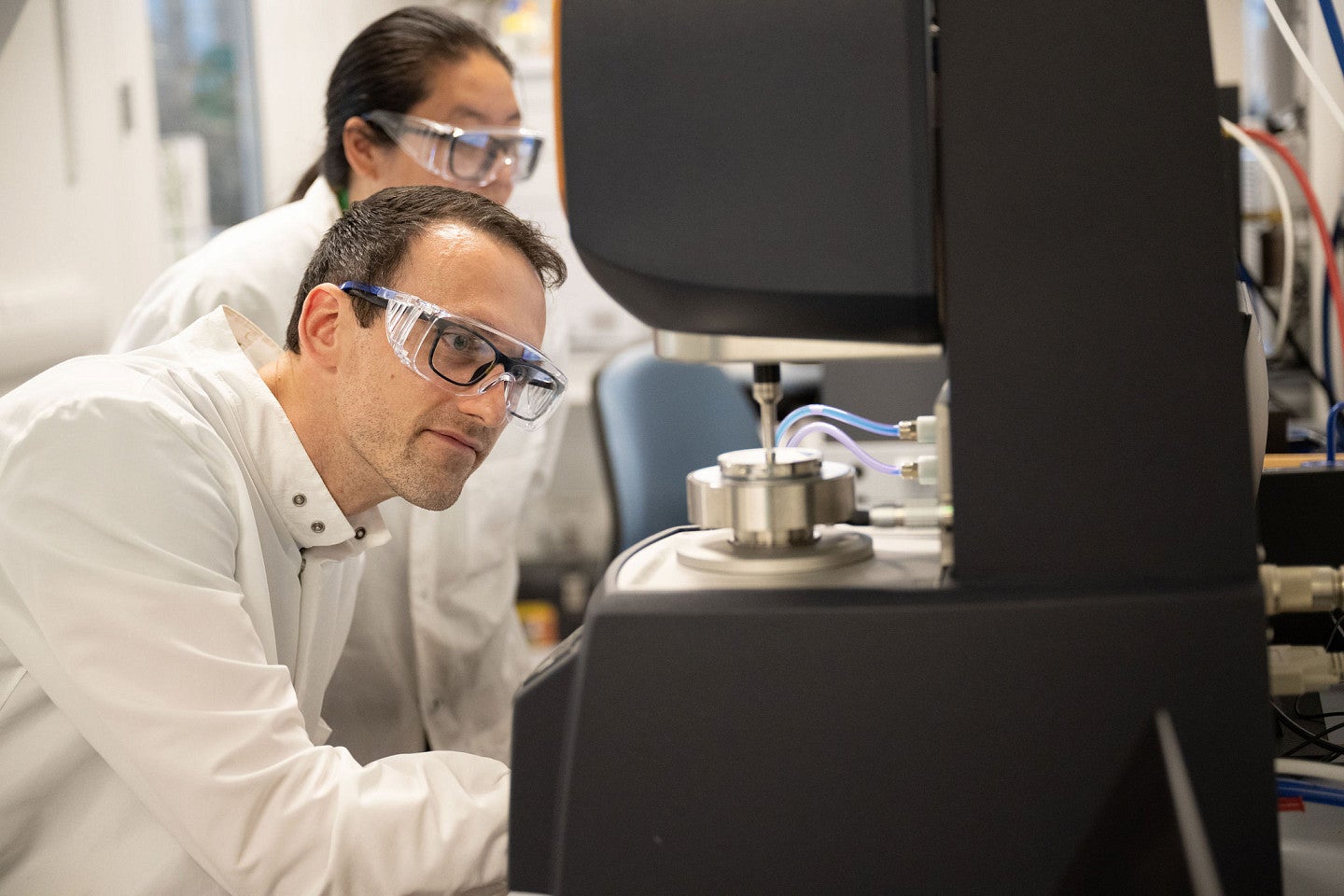 Researchers in Knight Campus lab
