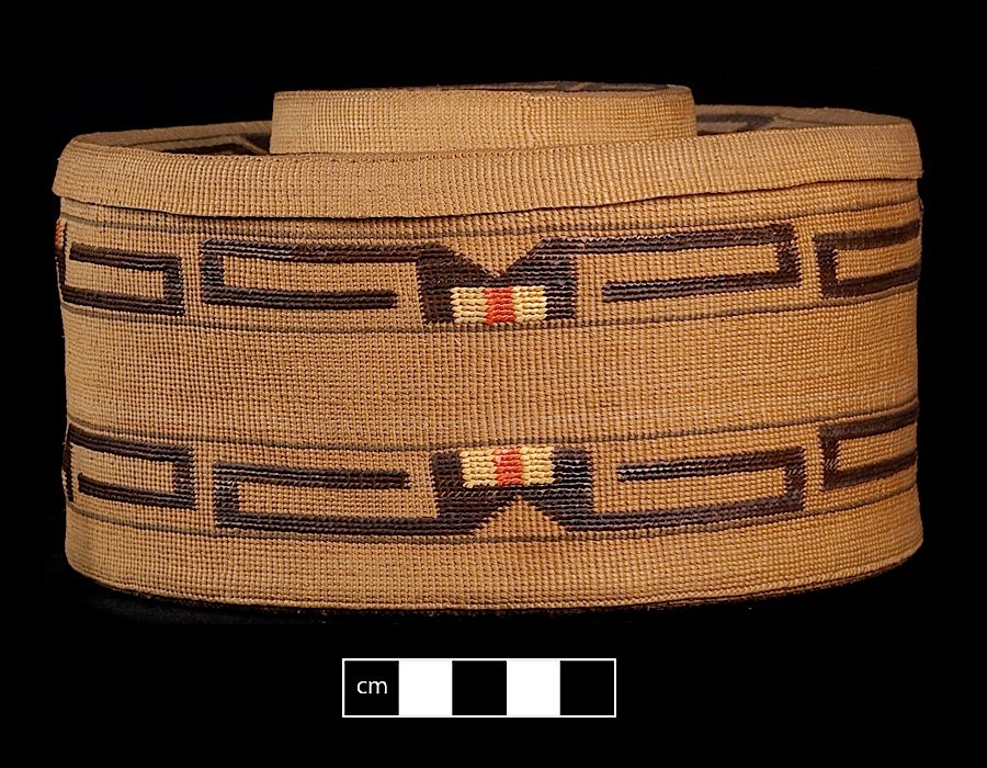 Rattle-top basket