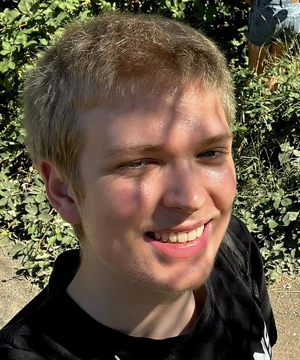 headshot of Max roholt