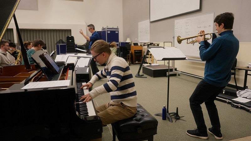Pianist Delos Erickson and trumpeter Julian Borkowski rehearse with the Oregon Jazz Ensemble (photo: Dustin Whitaker, University Communications)