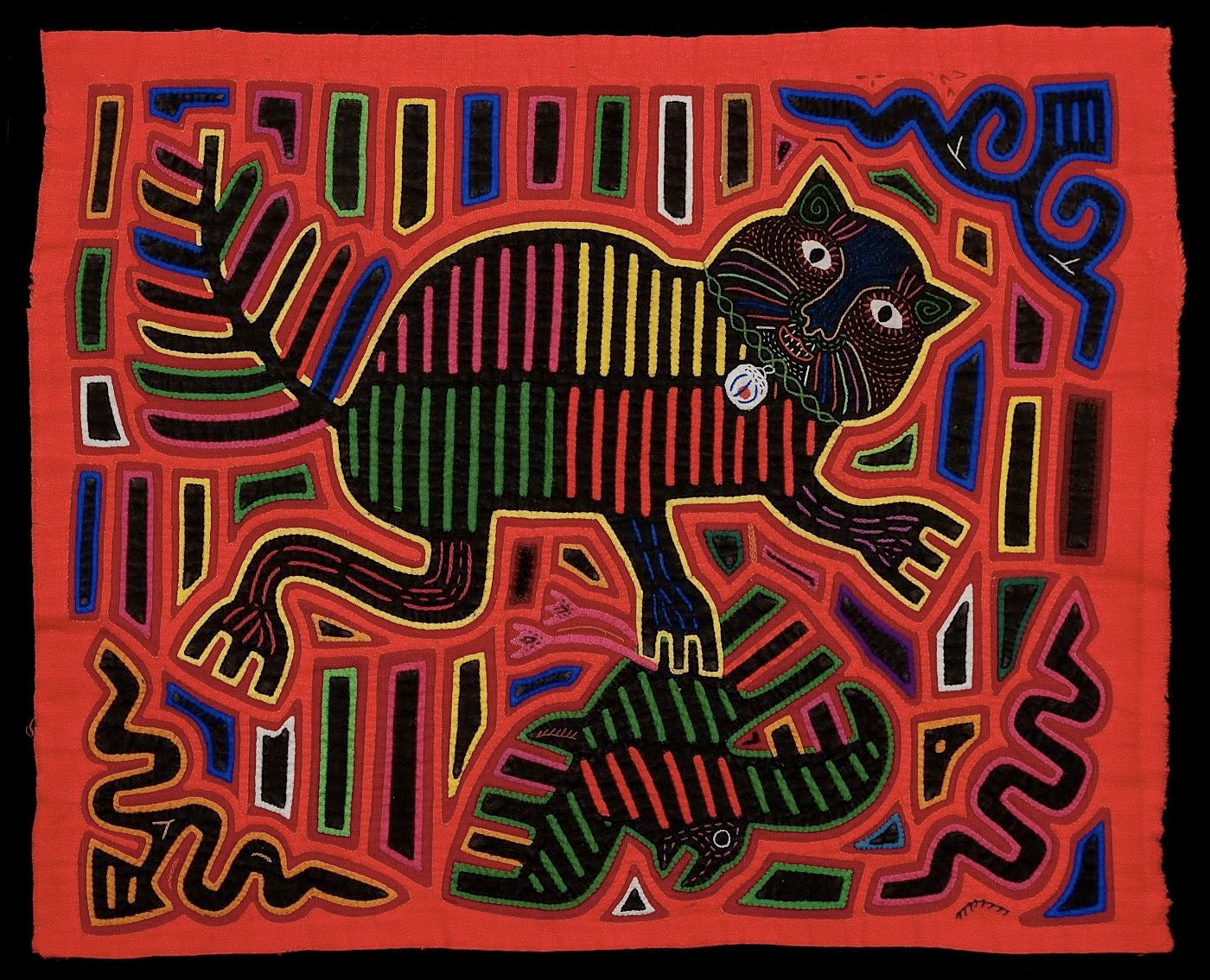Mola with cat with collar and bell, catching bird. (exterior)