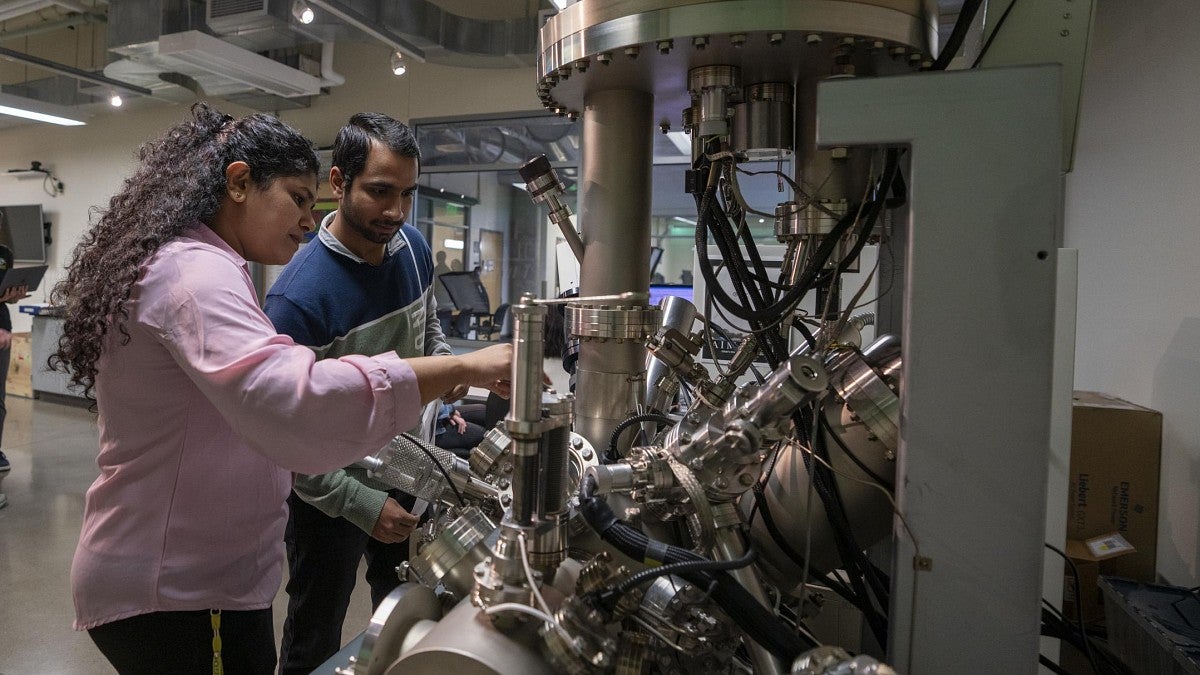 Center for Advanced Materials Characterization in Oregon (CAMCOR), students working on a project