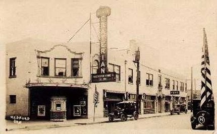 Craterian Theater exterior, 1925