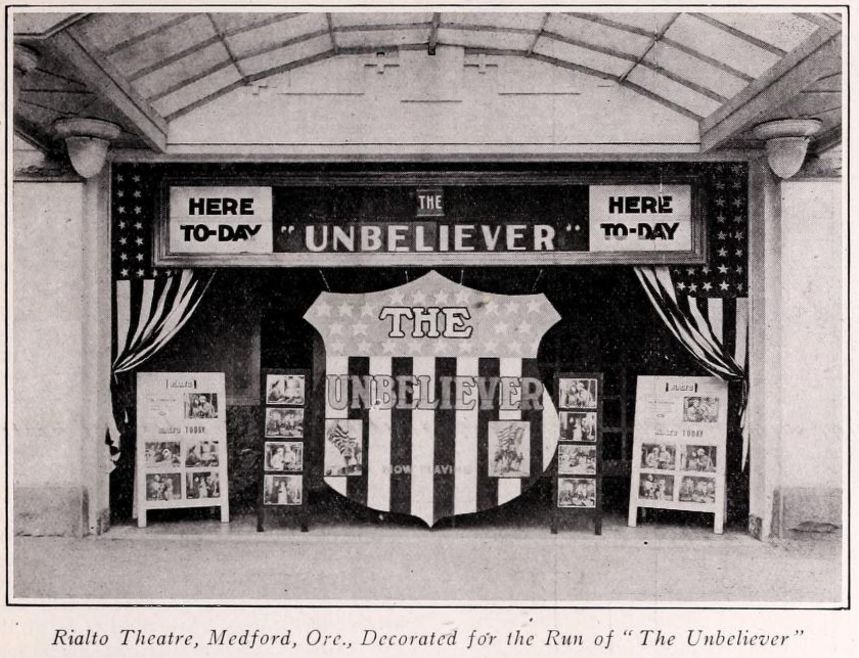 Exterior of the Rialto, 1918