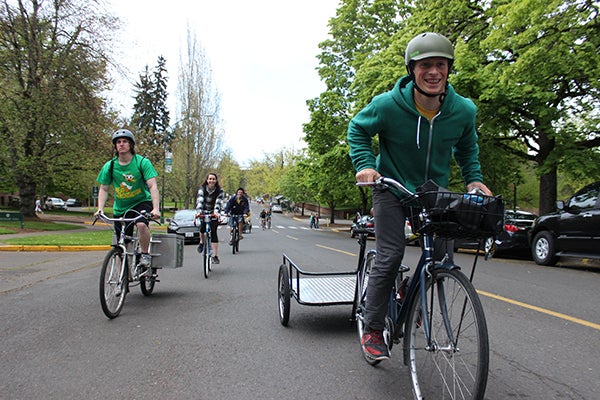 UO Students on bikes