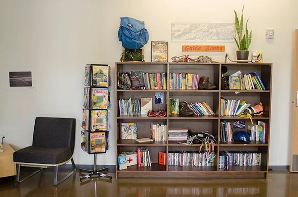 Bookshelf with guide books.