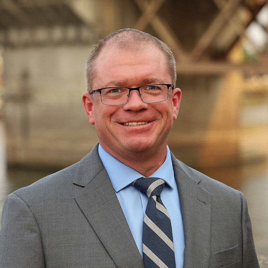 Oregon Executive MBA graduate David Fleming-Jones