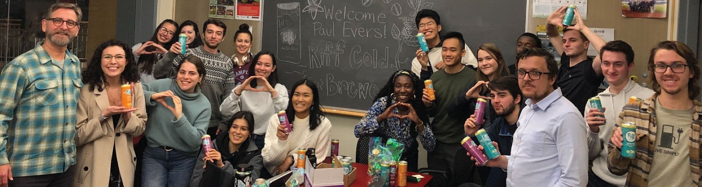 Group photo of UO students and Riff Cold Brewed CEO Paul Evers