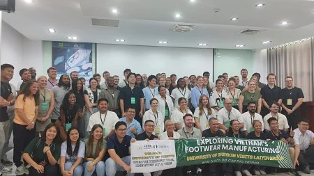 SPM students, faculty, staff, and friends pose for a group photo