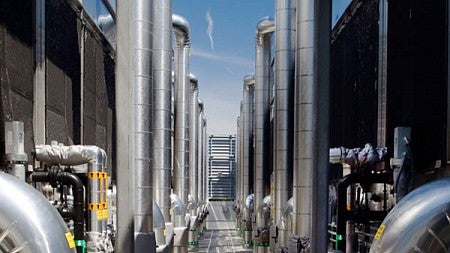 A chilled water power plant