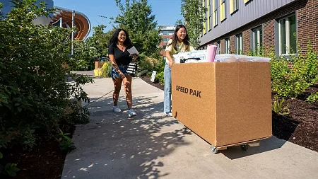 students moving in