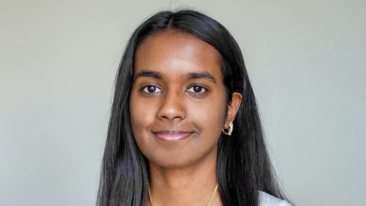 Nithi Deivanayagam, CAS undergraduate student advisory board
