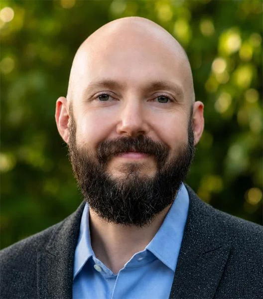 Portrait of Mike Pluth