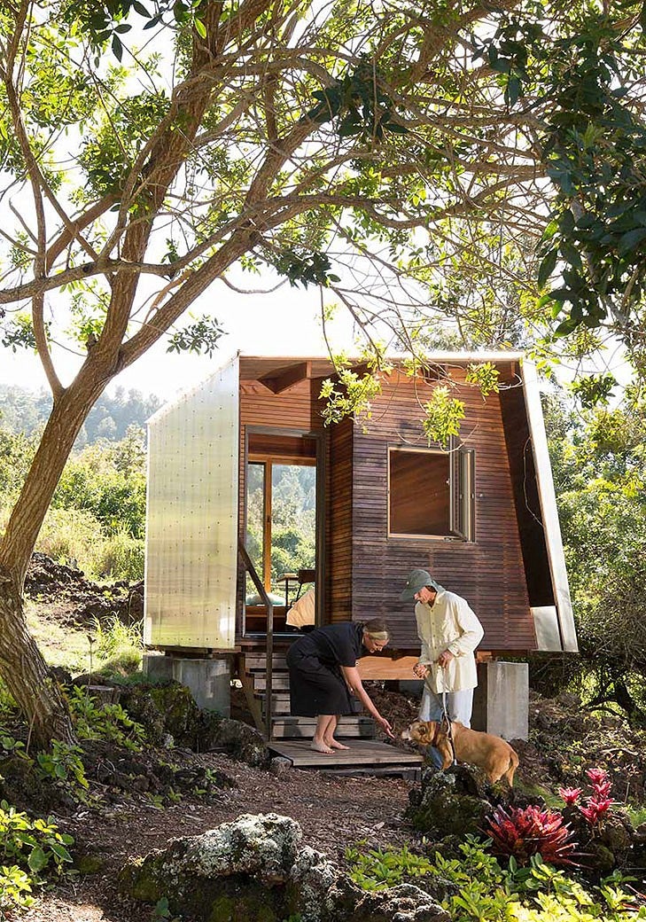 outside House in Maui