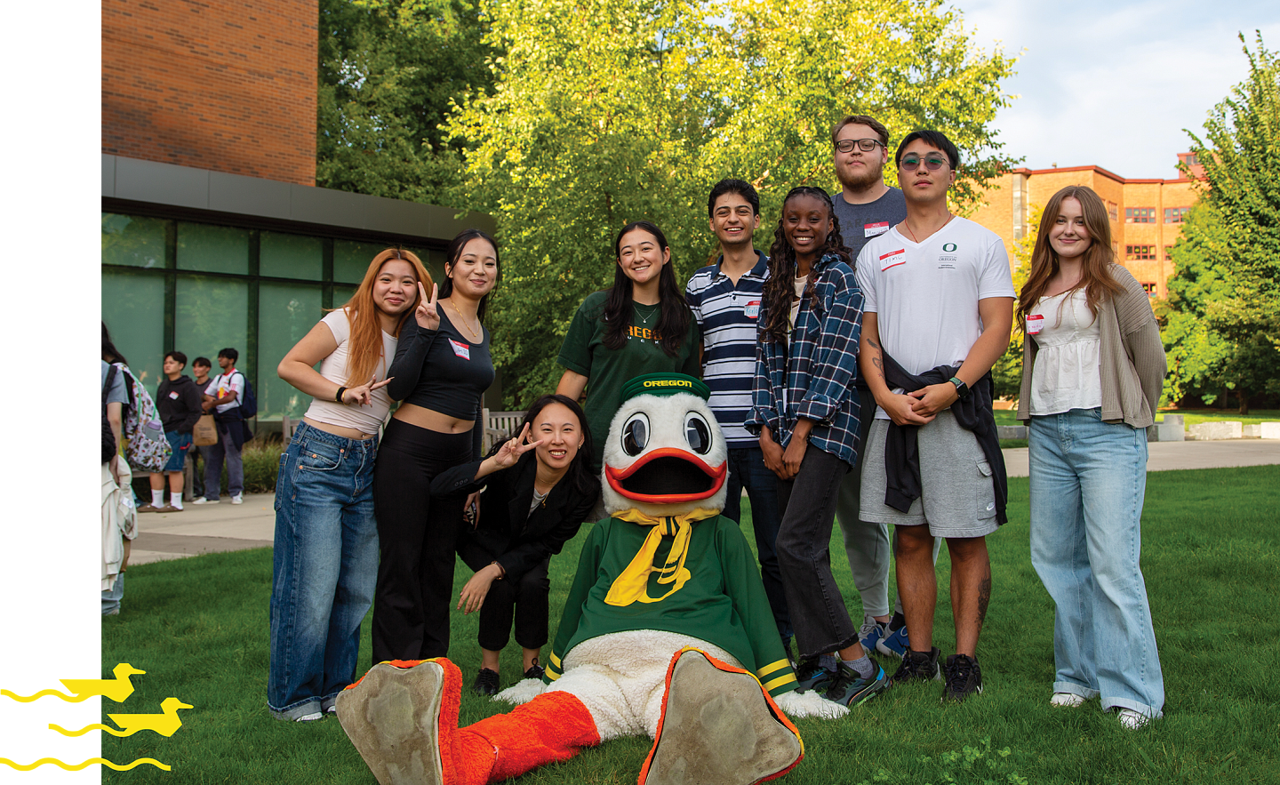 international students with the Oregon Duck Mascot
