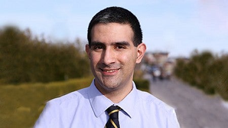 Luis Ruiz headshot