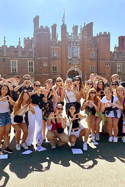 SOJC students throw their "O"s in London