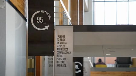 reset the code banners in the EMU