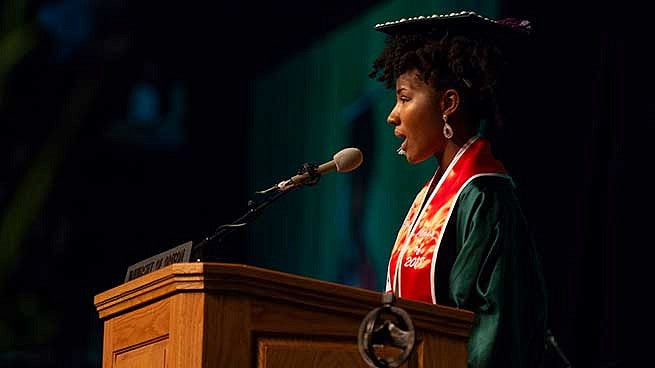 Undergraduate student Jaria Martin inspires students to pave a way for future Ducks