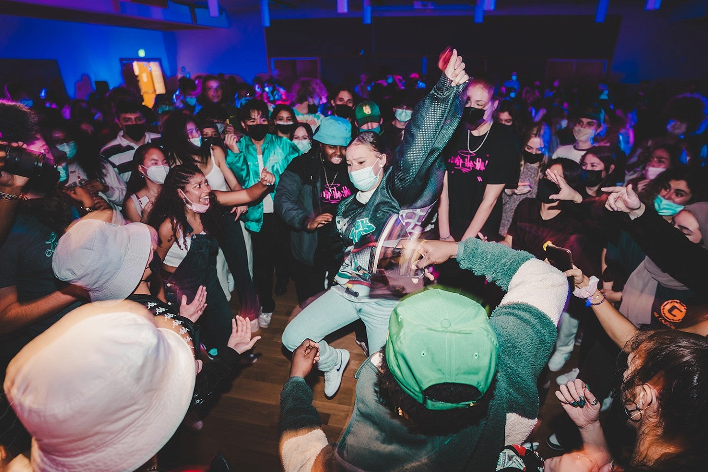 Dancers in audience at the 2021 UO Hip Hop jam