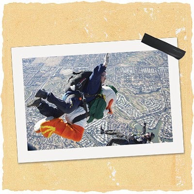The Duck goes skydiving