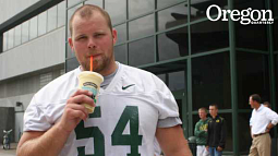 300-pound lineman Jordan Holmes enjoys an orange creamsicle smoothie. Photo by Zanne Miller 