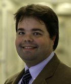Image of Stanford genetics professor Carlos Bustamante