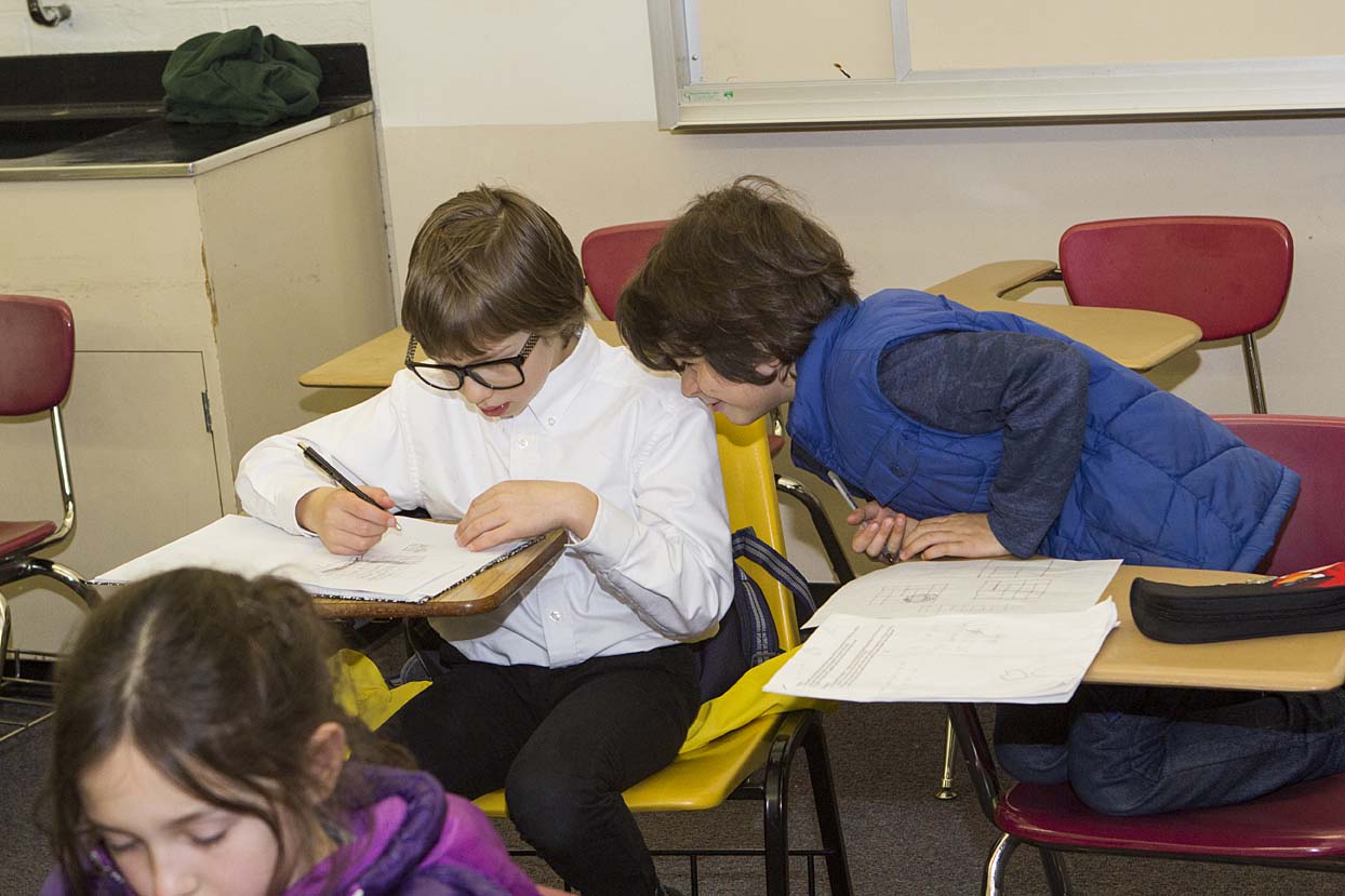 Elementary I students collaborating