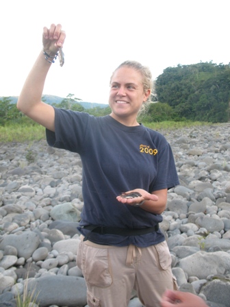 Melissa's foraging returns. Photo: Lim 2009.