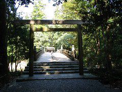 tori gate Ise.JPG