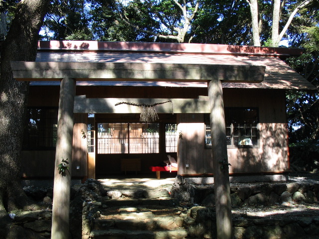 local shrine Toba 1.JPG