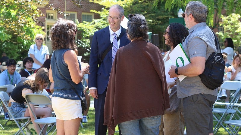 Provost Chris Long at UO's new student introduction