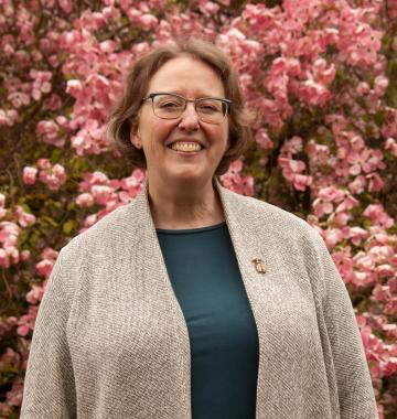Portrait of Ellen Peters.